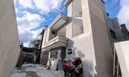 Sobrado com 3 dormitórios à venda, 148 m² por R$ 1.070.000,00 - Hauer - Curitiba/PR