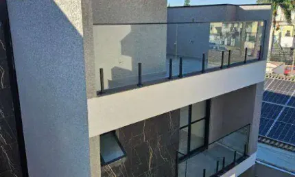 Sobrado com 3 dormitórios à venda, 137 m² por r$ 849.000,00 - água verde - curitiba/pr