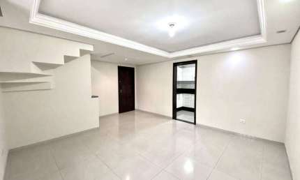Sobrado com 5 dormitórios à venda, 297 m² por R$ 890.000,00 - Uberaba - Curitiba/PR