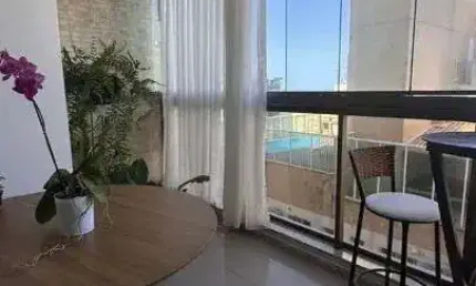 Lindo  apartamento com 02 quartos/suite varanda e Lazer completo  em Itapuã!!