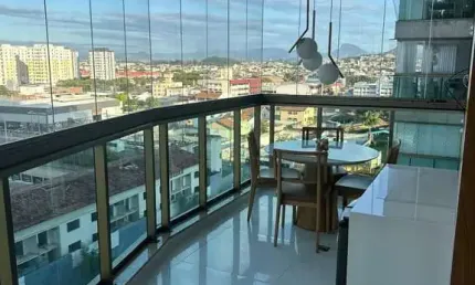 Lindo Apartamento com 03 Quartos´suíte, prédio na Orla...apto lateral na Praia de Itaparica!