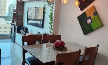 Lindo Apartamento de 02 Quartos na Praia de Gaivotas com Varanda e  Lazer Completo!