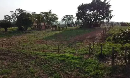 Terreno à venda, 2720 m² por R$ 210.000 - Retiro - Boituva/SP