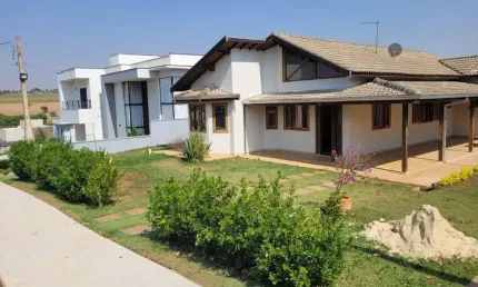 Casa com 4 dormitórios à venda, 145 m² por R$ 1.250.000 - Portal dos Lagos - Boituva/SP