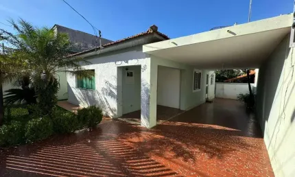 Casa com 3 dormitórios à venda, 202 m² por R$ 1.060.000,00 - Centro - Boituva/SP