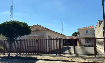 Casa com 5 dormitórios à venda, 240 m² por R$ 2.000.000 - Centro - Boituva/SP