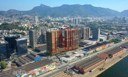 Apartamento à venda no Santo Cristo/RJ: 2 quartos, 1 banheiro, Condomínio Epicentro. Valor: R$370.000.