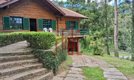 Casa em estilo Chalé canadense em condomínio em Mury - Nova friburgo