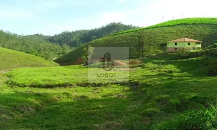 Sítio de 17 hectares localizado entre Ewbank da Câmara e Santos Dumont - MG.