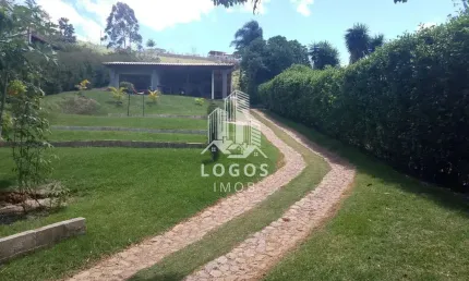 Linda chácara no Condomínio Vale da Serra - Salvaterra - Juiz de Fora - MG.