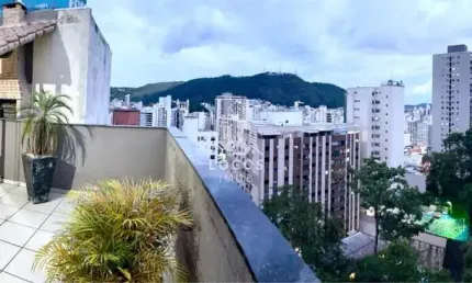 Cobertura 3 quartos mais suíte no Bairro Granbery - Juiz de Fora - MG.