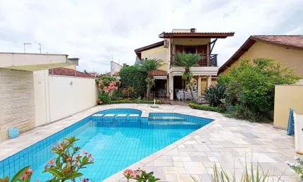 Casa com 8 quartos, Jardim Grandesp, Itanhaém - R$ 1.9 mi, Cod: 1239