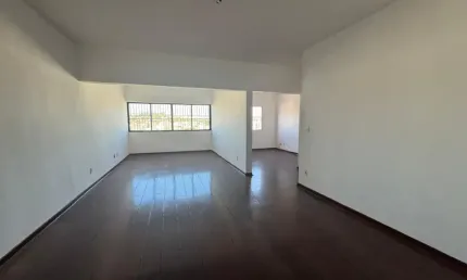 Apartamento com 2 quartos para alugar na Praça Doutor Monteiro, 94, Centro, Taubaté