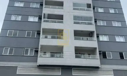 Apartamento com suíte e sacada próximo ao centro de Indaial