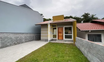 Casa Prática e Aconchegante com Fácil Acesso à Rodovia