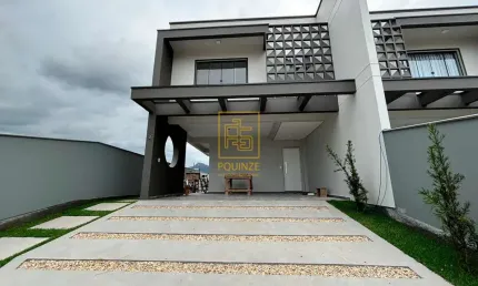 Sobrado bem localizado e a poucos minutos do centro de Indaial