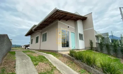 Casa com 2 quartos à venda no Warnow, Indaial 