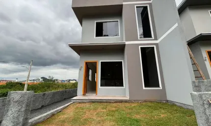Sobrado com 2 suítes e amplo terreno no bairro benedito, indaial