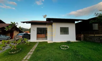 Casa aconchegante a apenas 2,5 km do centro de Ascurra