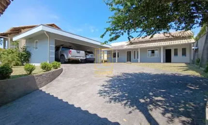 Ampla casa semi mobiliada próxima ao centro de Indaial