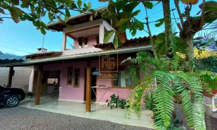 Casa Aconchegante com Depósito e Área de Festa no Bairro São Pedro Velho