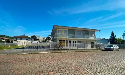 Casa com 5 quartos à venda no Centro, Ascurra 