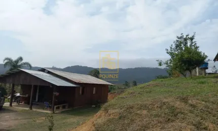 Encantador Terreno Rural com Casa e Lago em Rio dos Cedros