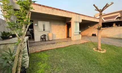 Terreno com 3 Casas em Indaial: Ideal para Investidores e Famílias