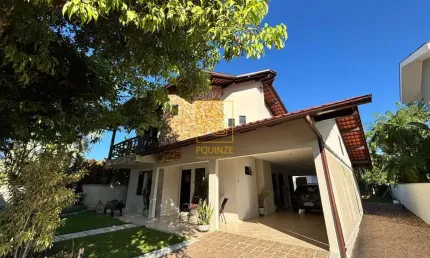 Casa com edícula e amplo terreno no bairro dos estados em timbó