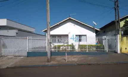 Casa com 3 quartos à venda na Rua Nossa Senhora do Rocio, 1893, Centro, Cambé