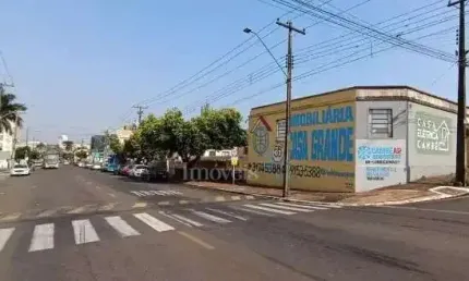 Terreno à venda na Avenida Inglaterra, 182, Centro, Cambé