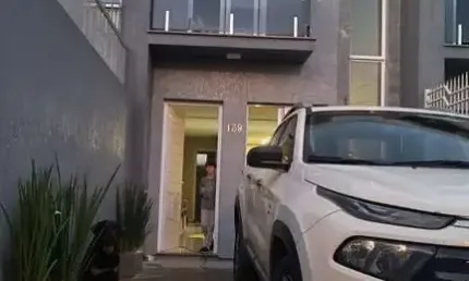 Sobrado para locação em gravataí, vera cruz, 2 dormitórios, 1 suíte, 2 banheiros, 1 vaga