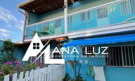 2 imóveis em 1 no boqueirão, saquarema – casa + 6 studios a 150m da praia! reformado, pronto para morar ou investir, com até 7 vagas e placas solares.