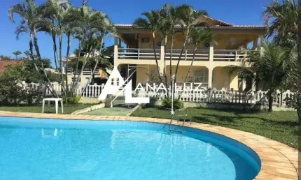 Casa de temporada em itaúna com 5 quartos, piscina e churrasqueira