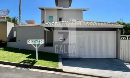 Casa com piscina à venda no jardim do lago em atibaia