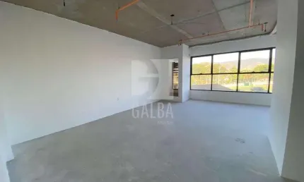 Sala comercial à venda no edifício Carraro Tower em Atibaia