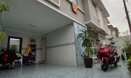Sobrado de 3 dormitórios muito espaçoso e aconhegante com quintal