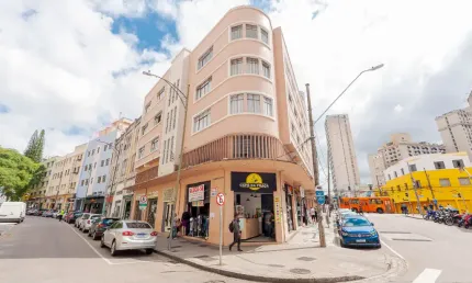 Apartamento com 3 quartos à venda na Praça Generoso Marques, 184, Centro, Curitiba