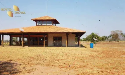 Fazenda na região de Cáceres - MT à venda, 40700000 m² por R$ 61.500.000 - Zona Rural - Cuiabá/MT