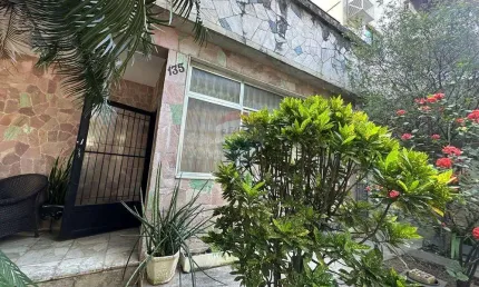 Casa com Piscina   de 96m² à venda por R$ 980.000, no Jardim 25 de Agosto-Duque de Caxias-RJ