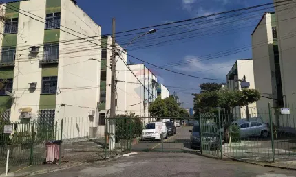 Apartamento de 2 quartos à venda, com 50m² por R$ 135.000,00 - Vigário Geral - Rio de Janeiro