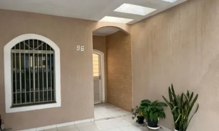 Casa/ sobrado com 2 dormitórios, 2  banheiros e 2 vagas na vila carrão-sp