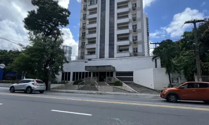 Apto a venda em casa forte com um quarto e lazer completo.