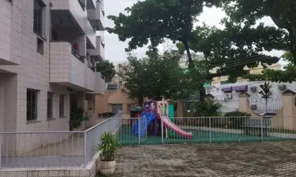 Apartamento de frente pertinho do Shopping, em Condomínio fechado, Moneró!