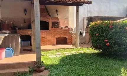 Vendo Casa Linear com edícula e quintal, 153 m2 no Jardim Guanabara!