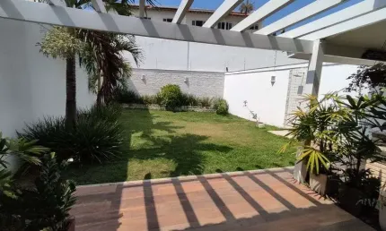 Maravilhosa Casa Duplex no Coração do Jardim Guanabara, com 4 quartos, 4 suítes, Modernizada!