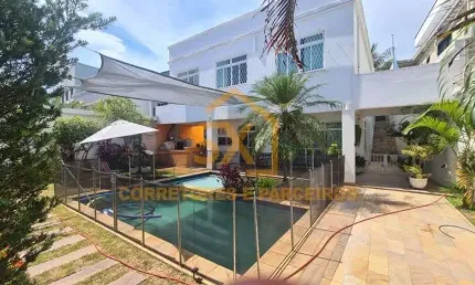 Maravilhosa Casa Duplex, com 4 quartos, 2 suítes, Jardim Guanabara - Rio de Janeiro