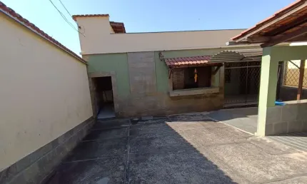 Casa com 3 quartos à venda na Rua Quatro, Dom Silvério, Belo Horizonte