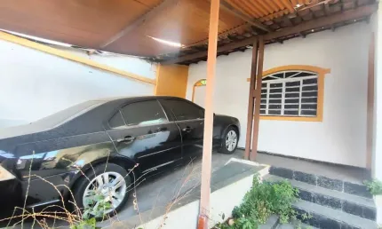 Casa com 2 quartos à venda na Rua Geraldo Menezes Soares, Sagrada Família, Belo Horizonte