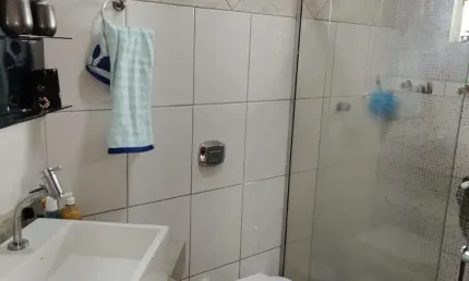Vendo Lindo Sobrado, 346m2, Bairro Poção , 3 suítes, 4 vagas.